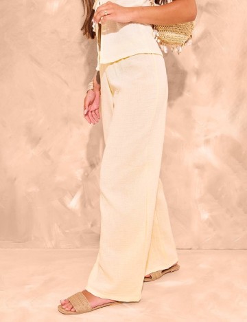 Pantaloni PRETTYLITTLETHING, galben