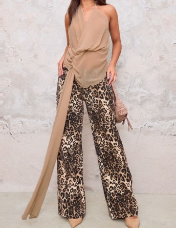 Bluza PRETTYLITTLETHING, maro deschis
