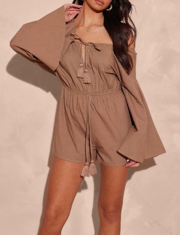 Salopeta PRETTYLITTLETHING, maro