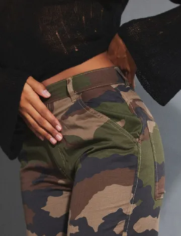 Pantaloni PRETTYLITTLETHING, mix culori Mix culori