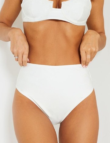Chilot de  baie PRETTYLITTLETHING, alb