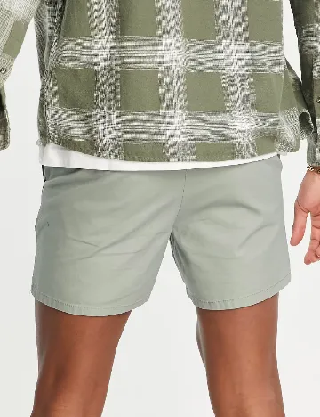 Pantaloni scurti ASOS, verde deschis