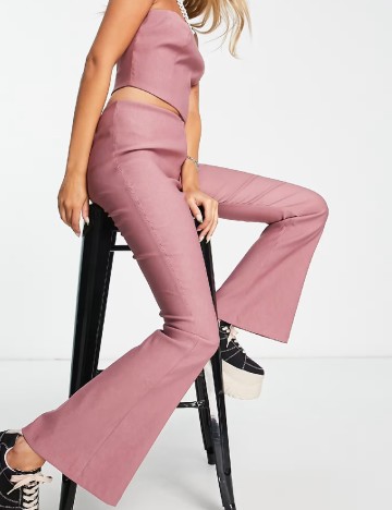 Pantaloni COLLUSION, roz pudra