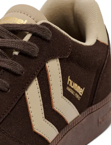 Adidasi Hummel, maro