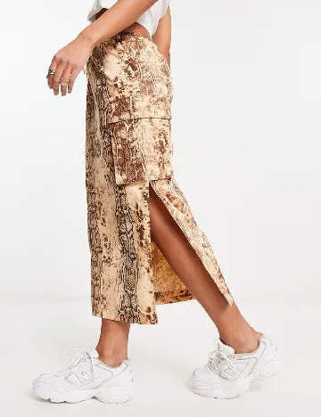 Fusta ASOS, maro