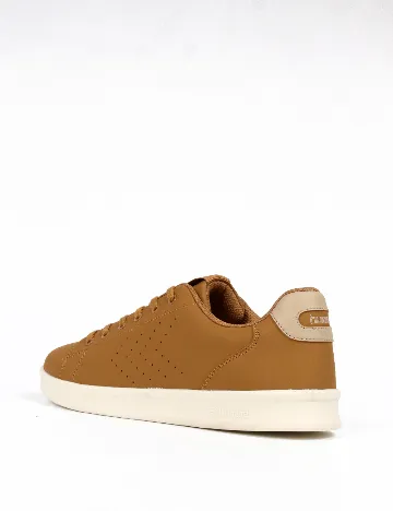 Adidasi Hummel, maro Maro
