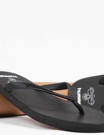 Slapi Hummel, negru