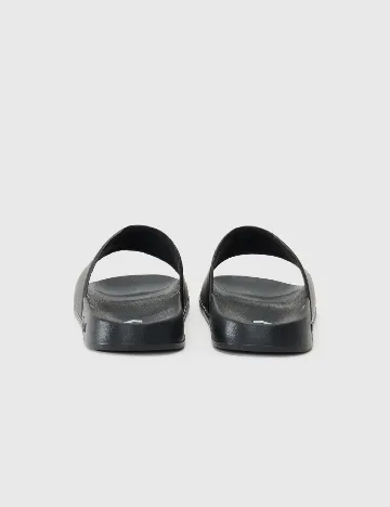 Slapi Hummel, negru Negru