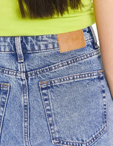Pantaloni scurti Weekday, albastru