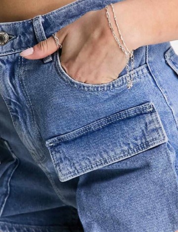 Pantaloni scurti Bershka, albastru