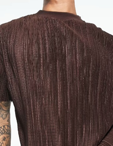 Tricou ASOS, maro
