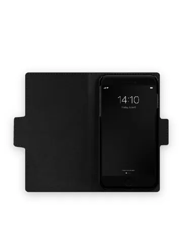 Husa iPhone IDEAL OF SWEDEN, negru