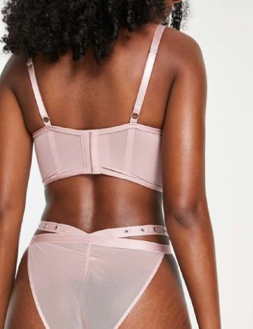 Chilot Hunkemöller, roz