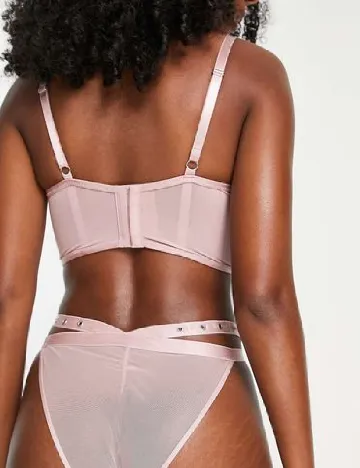 Chilot Hunkemöller, roz