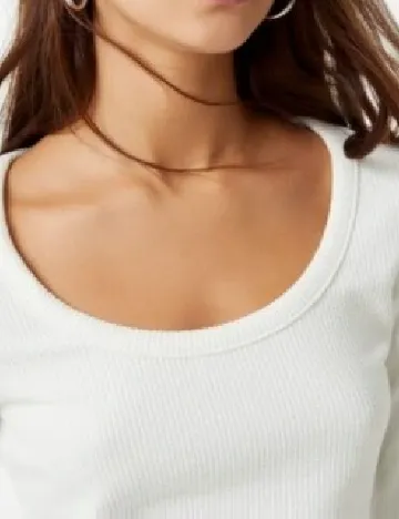 Top Bershka, alb Alb