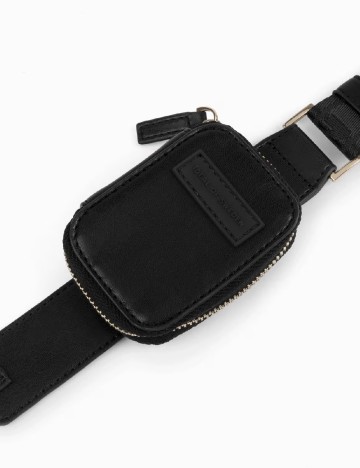 Husa iPhone IDEAL OF SWEDEN, negru