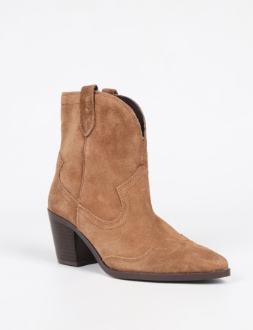 Ciocate Stradivarius, maro