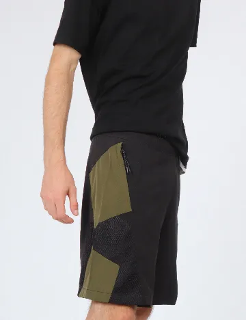 Pantaloni scurti Bolongaro Trevor, negru/verde Negru