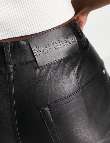 Pantaloni Bershka, negru