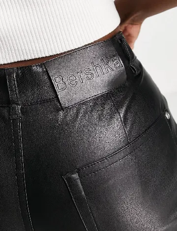 Pantaloni Bershka, negru Negru