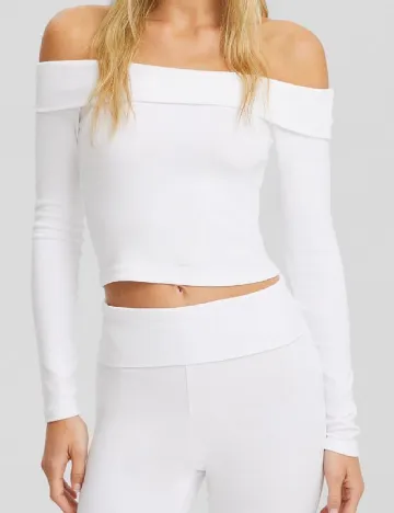Top Bershka, alb Alb