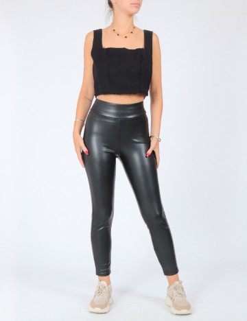 Top Top Shop, negru