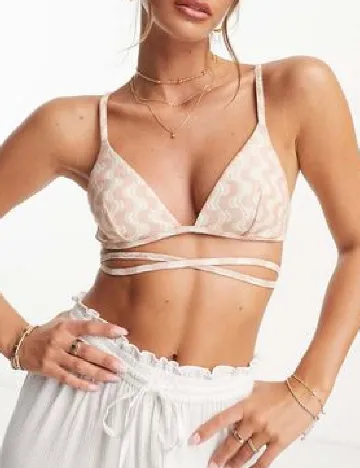 Sutien de baie & other stories, roz Roz