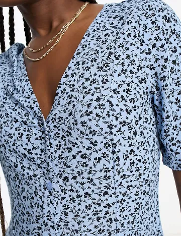 Rochie scurta Monki, albastru Albastru