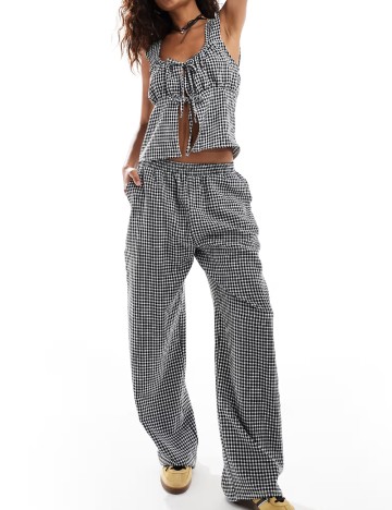 Top Reclaimed Vintage, alb/negru