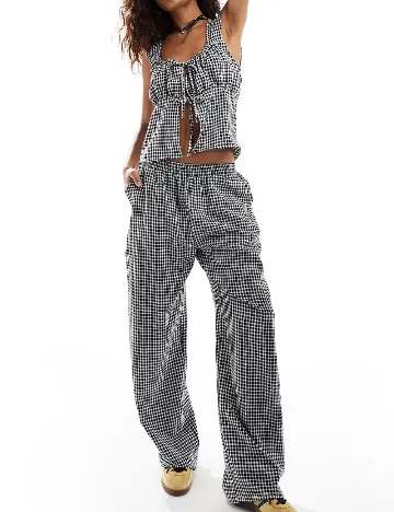 Top Reclaimed Vintage, alb/negru Alb