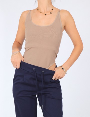 Body ASOS, maro