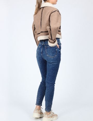Jacheta Zara, maro