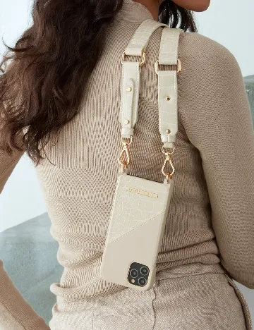 Husa iPhone IDEAL OF SWEDEN, bej Crem