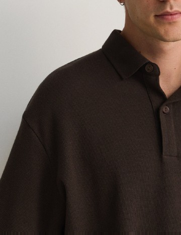 Tricou Reserved, maro