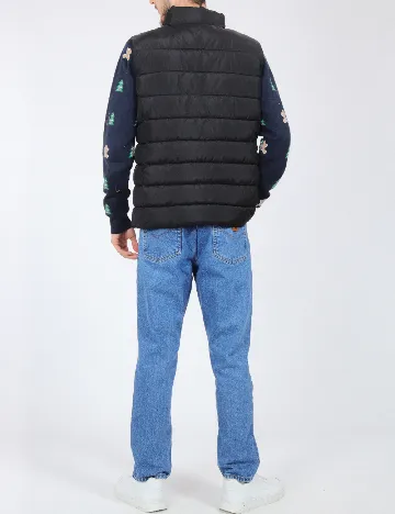 Vesta City of Sails, negru Negru