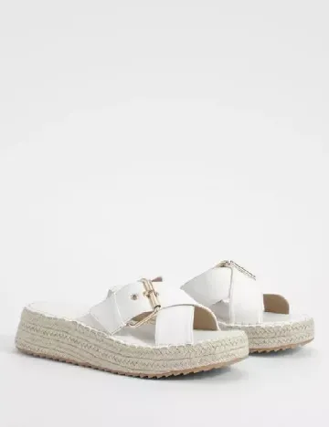 Slapi Boohoo, alb Alb
