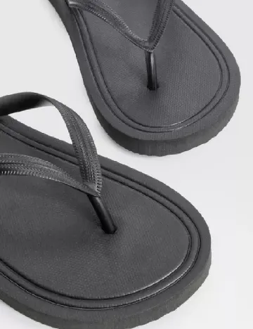 Slapi Boohoo, negru Negru
