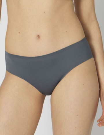 Chilot Triumph, gri