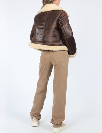 Geaca Stradivarius, maro