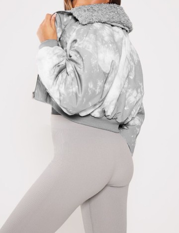 Geaca PrettyLittleThing, gri