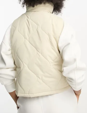 Vesta ASOS, crem Crem