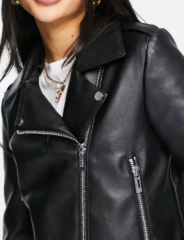 Jacheta Pimkie, negru Negru