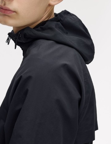 Jacheta Fred Perry, negru