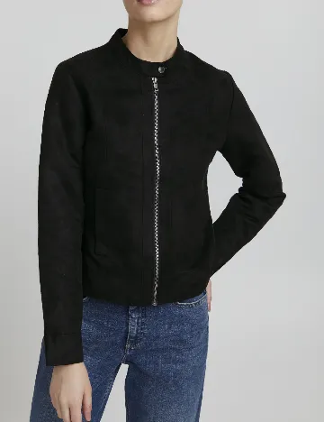 Jacheta Oxmo, negru Negru