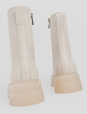 Ghete Stradivarius, crem