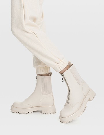 Ghete Stradivarius, crem