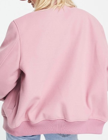 Jacheta Miss Selfridge, roz