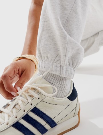 Pantaloni ASOS, gri deschis