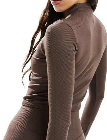 Top ASOS, maro