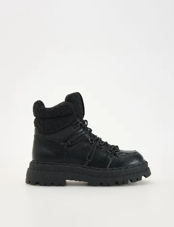 Ghete Reserved, negru Negru